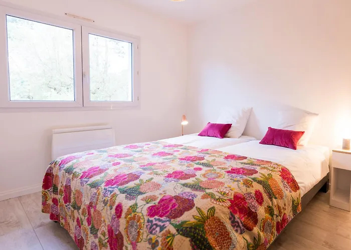 Connemara, Superbe Villa Avec Piscine, Au Coeur De La Foret, Acces A La Plage En Velo